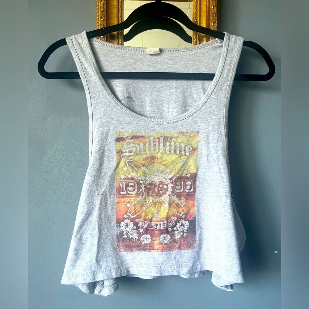 Sublime Crop Top - Picture 3 of 3